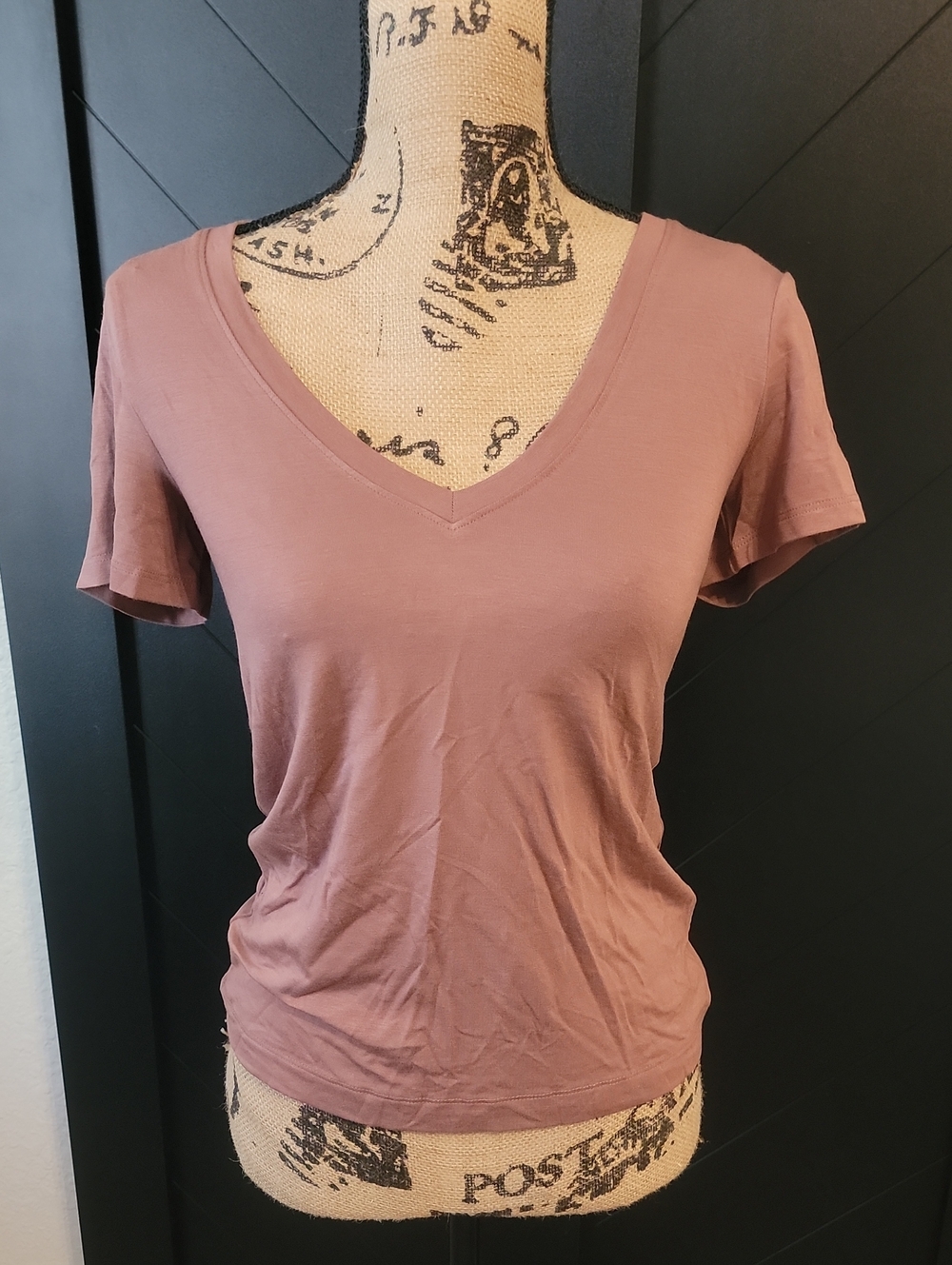 Women's V-Neck Short Sleeve Tee - Mauve Pink NWT